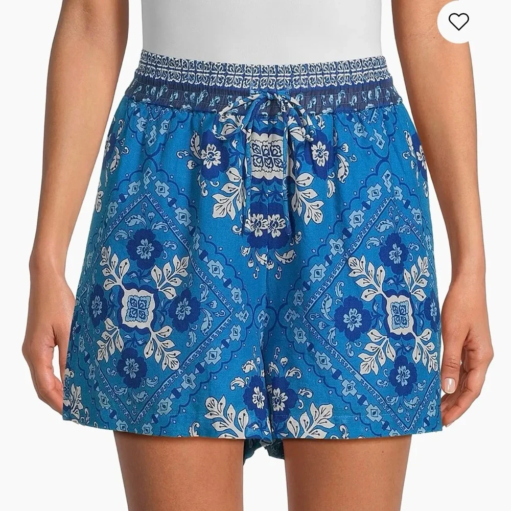 NWT Johnny Was Ciena Shorts Drawstring Blue and White Sz Medium - Picture 2 of 5